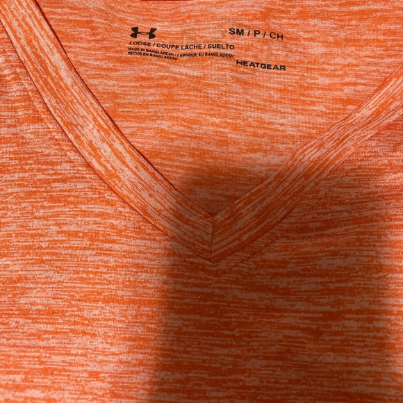 Under Armour tees long sleeve size Small - Picture 3 of 4